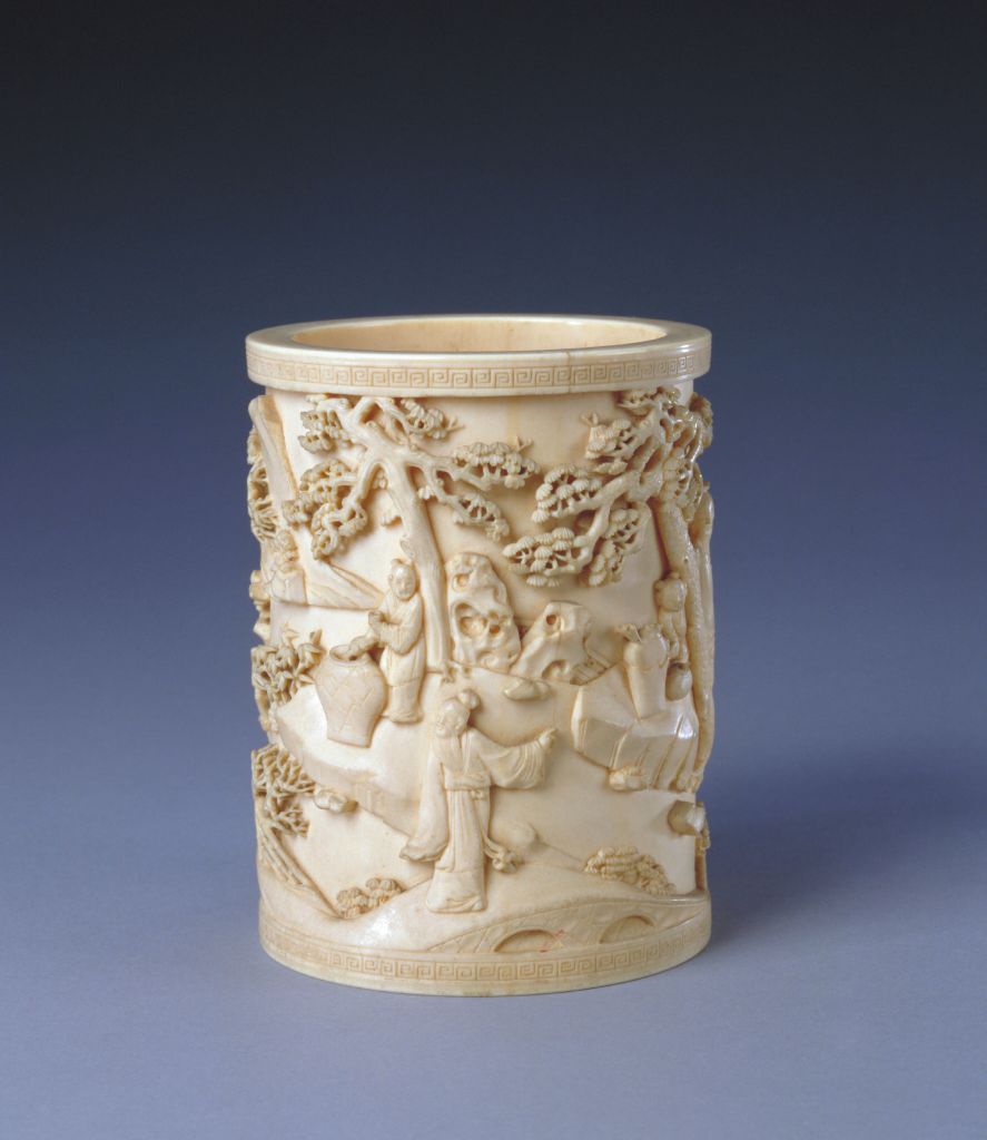 图片[1]-Ivory brush holder with pine shade-China Archive